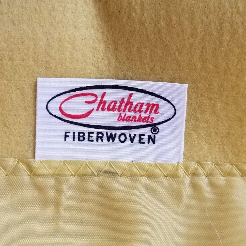 VTG 70s Chatham Esmond Sunrise Blanket Fiberwoven Nylon Satin Trim Binding 71x92
